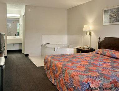 Days Inn Lamont/מונטיצ'לו חדר תמונה